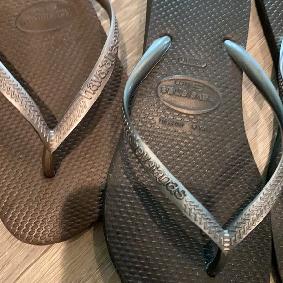 Cute Havaianas F/F sv/blk ///brz/ br both pair - Picture 5 of 7
